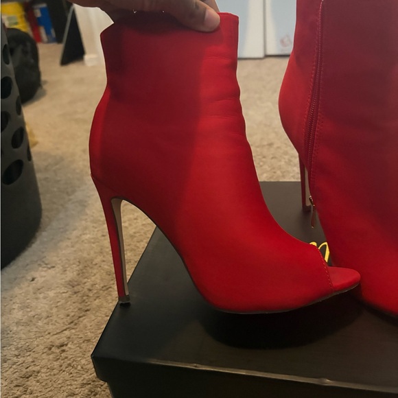 Red Peek Toe Women’s Heel Bootie! Size 7.5 great condition! - Picture 8 of 12
